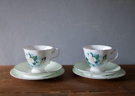 Royal Grafton ロイヤルグラフトン トリオ 英国ヴィンテージ　カップ＆ソーサー