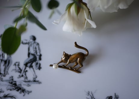 【M様 御予約品】猫ブローチ　フランスアンティーク