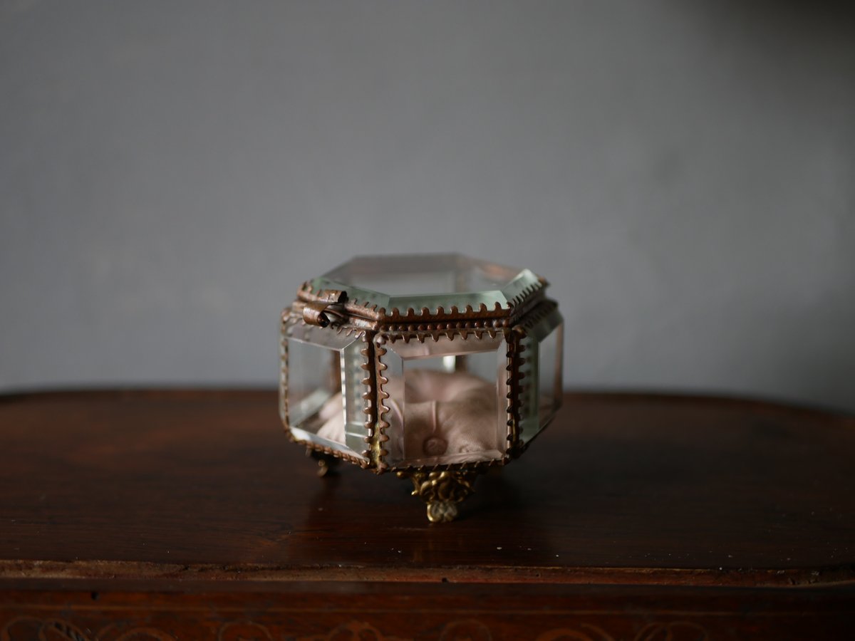 六角形 ピンク オルモルガラス ジュエリーボックス フランス