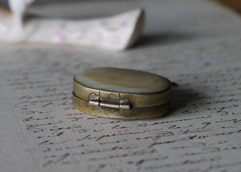 白蝶貝 マザーオブパール 小さなケース フランスアンティーク