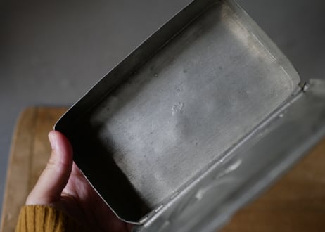 ユーカリのボックス　エタン製　フランスアンティーク　ブロカントのある暮らし
