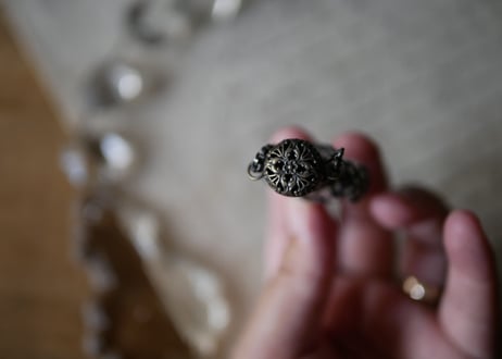 アザミの小さな香水瓶　シャトレーン　フランスアンティーク　ブロカントのある暮らし