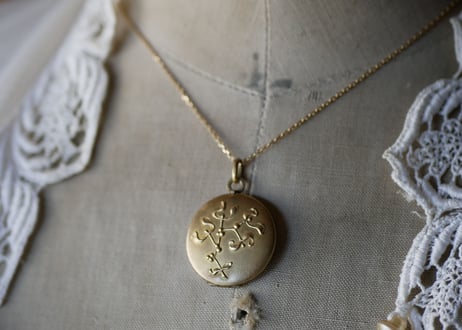 宿り木　PARIS　ロケットペンダント　フランスアンティーク　ネックレストップ