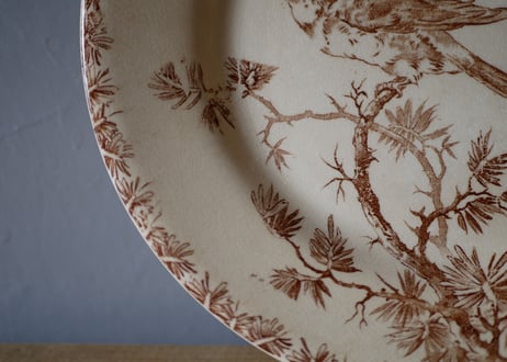 GIEN　ツバメのブラウンプレート１　”PROVENÇAL“　ジアン　フランスアンティーク