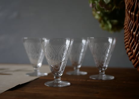 St-Luis antique glass