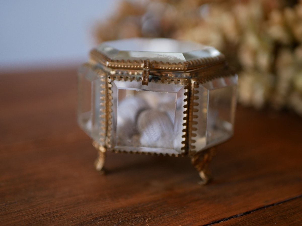 7．フランスアンティーク オルモル ガラスのジュエリーボックス