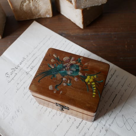 モシュリンヌ | STORES