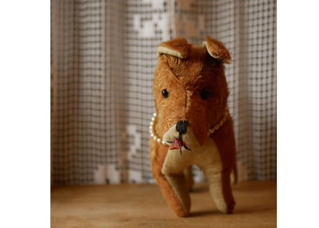 お洒落な犬　フランスアンティーク　ぬいぐるみ　ブロカント  アンティークのある生活