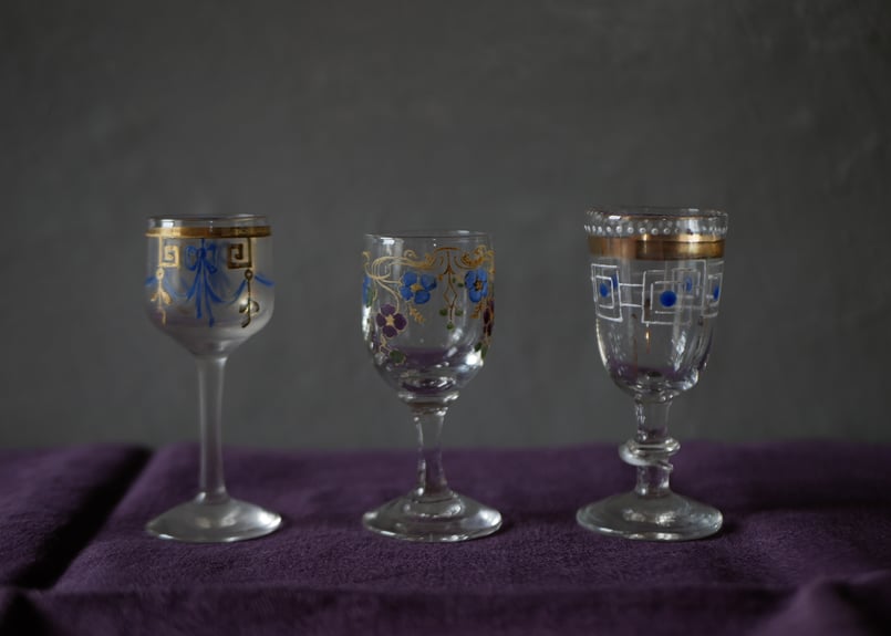 ✨SALE✨エナメル絵吹きガラスカラフェ・リキュールグラスセットアンティーク ✨SALE✨エナメル絵吹きガラスカラフェ・リキュールグラスセット