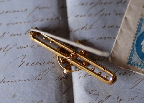 9K seed pearl , swallow brooch