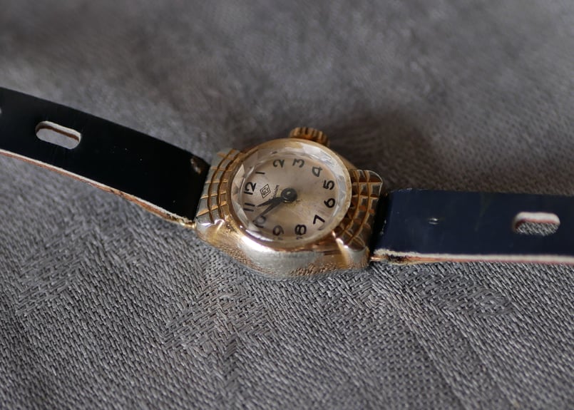 カットガラス 手巻き腕時計 小さなアンティークウォッチ