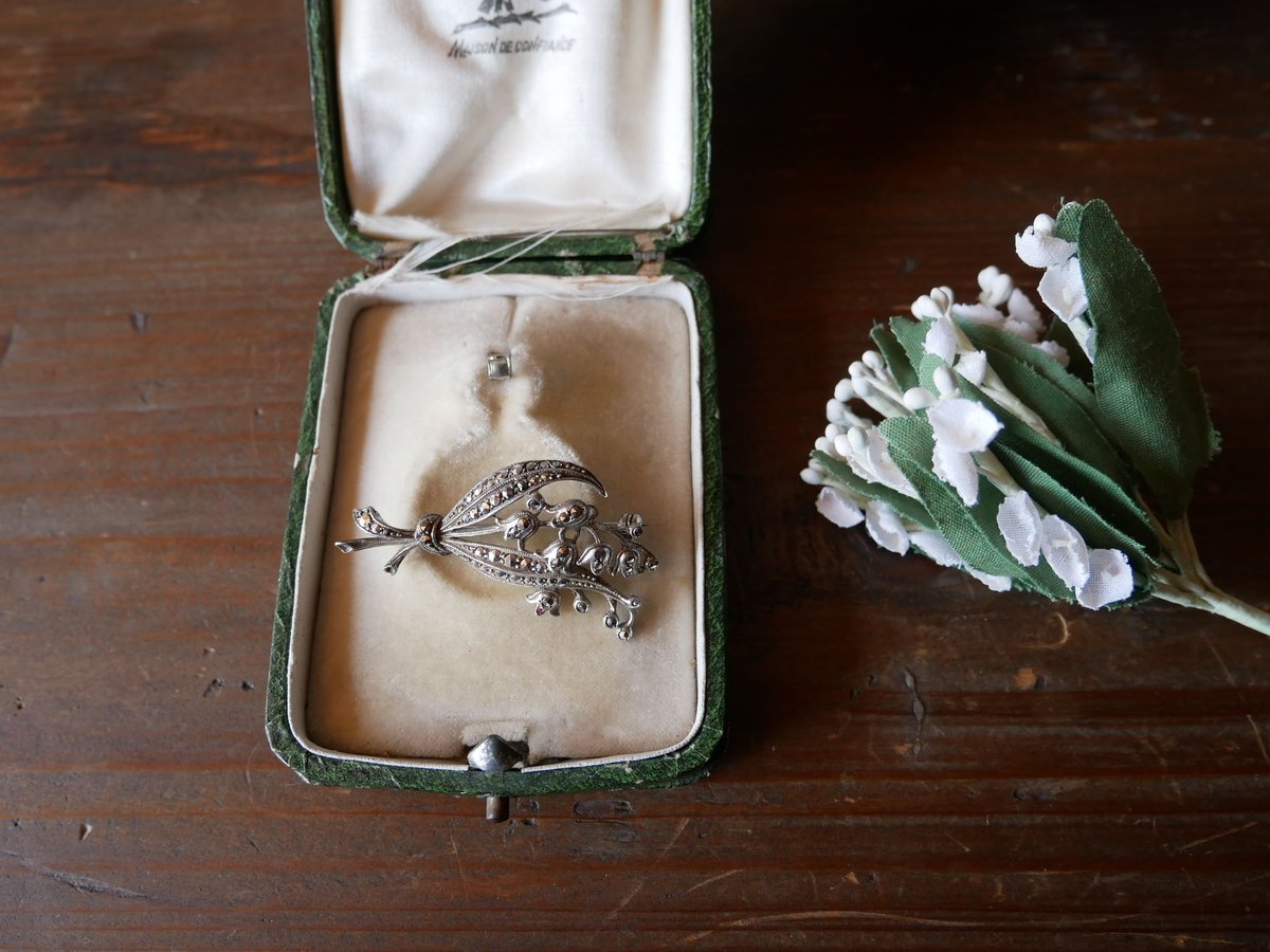 鈴蘭と鳥のブローチ フランスアンティーク スズランのブローチ メタル