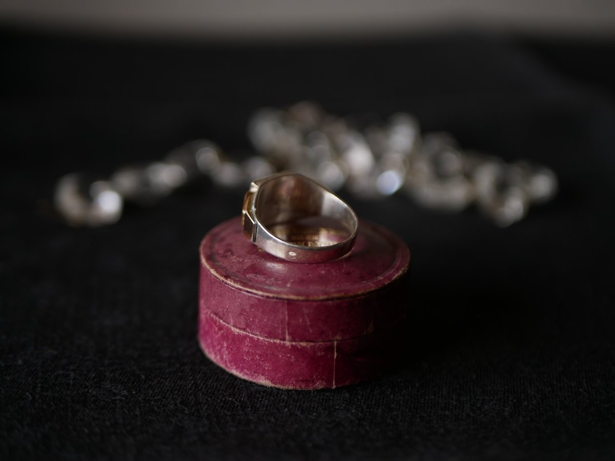 ブギウギ 　純銀製紋章デザインリング　フランスアンティーク　シグネット指輪 ブギウギ 様専用 純銀製紋章デザインリング フランスアンティ ク