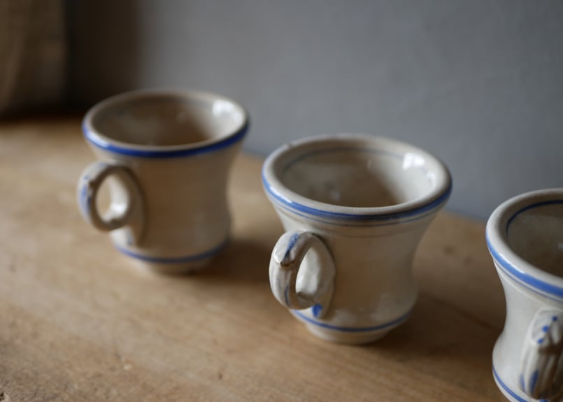 ブリュロカップ ブルーライン フランスアンティーク ブロカントのある