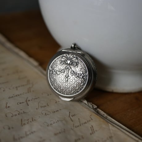 パウダーケース | STORES