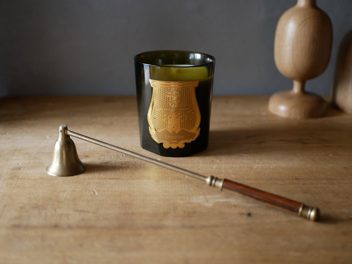 フランスアンティーク 装飾が素敵なキャンドルスナッファー キャンドルスナッファー フランスアンティーク ブロカントのある