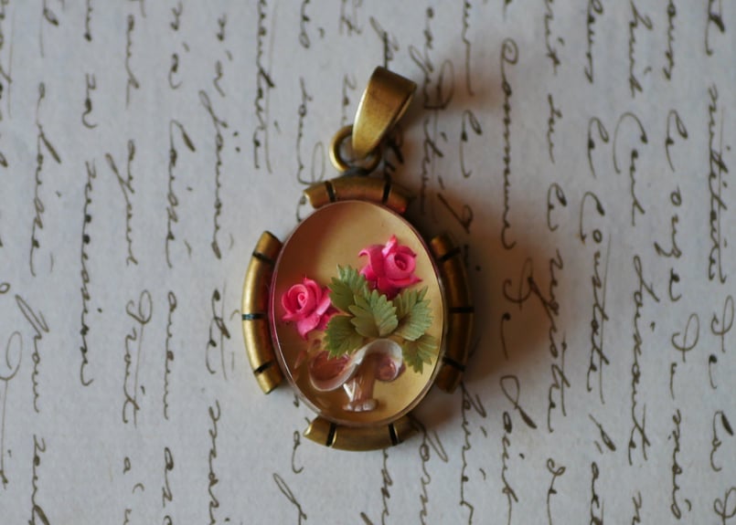 ヴィンテージ ヴェルメイユ ゴールド メッキ (マーク付き) 星座メダル チャーム メダリオン ペンダント サイン 水瓶座 (ウォーターマン) 26  - Etsy 日本 ヴェルメイユ　ヴィンテージネックレス　イタリアンヴィンテージ　ブロカント