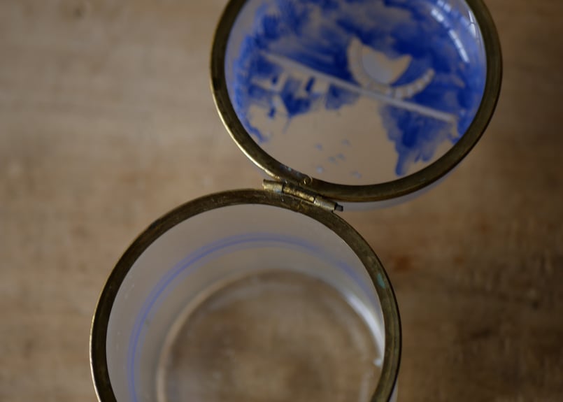 筒状のボンボニエールフランスアンティークブロカントのある暮らし