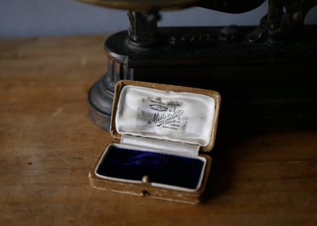 アンティーク雑貨 mama antique】東京のまだ知らないアンティークショップを探しに