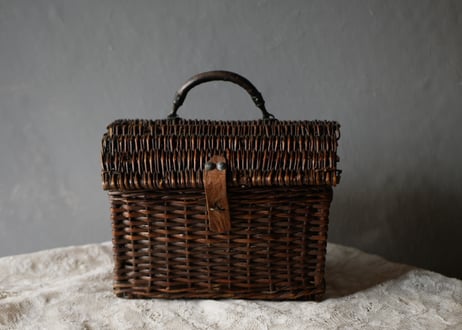 小さめサイズのパニエ　panier　アンティークパニエ　フランスアンティーク　ブロカントのある暮らし