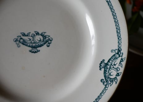 St.amand old plate