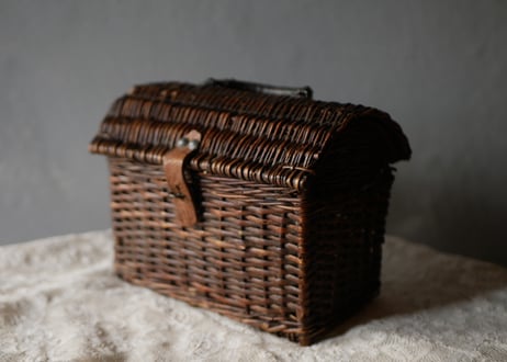 小さめサイズのパニエ　panier　アンティークパニエ　フランスアンティーク　ブロカントのある暮らし