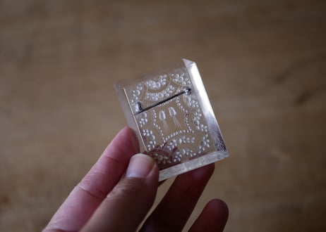 ルーサイトブローチ　バード　つがいの鳥　フランスヴィンテージ　ブロカントのある暮らし