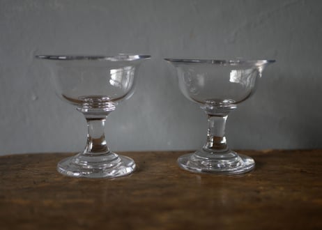 Glass cup