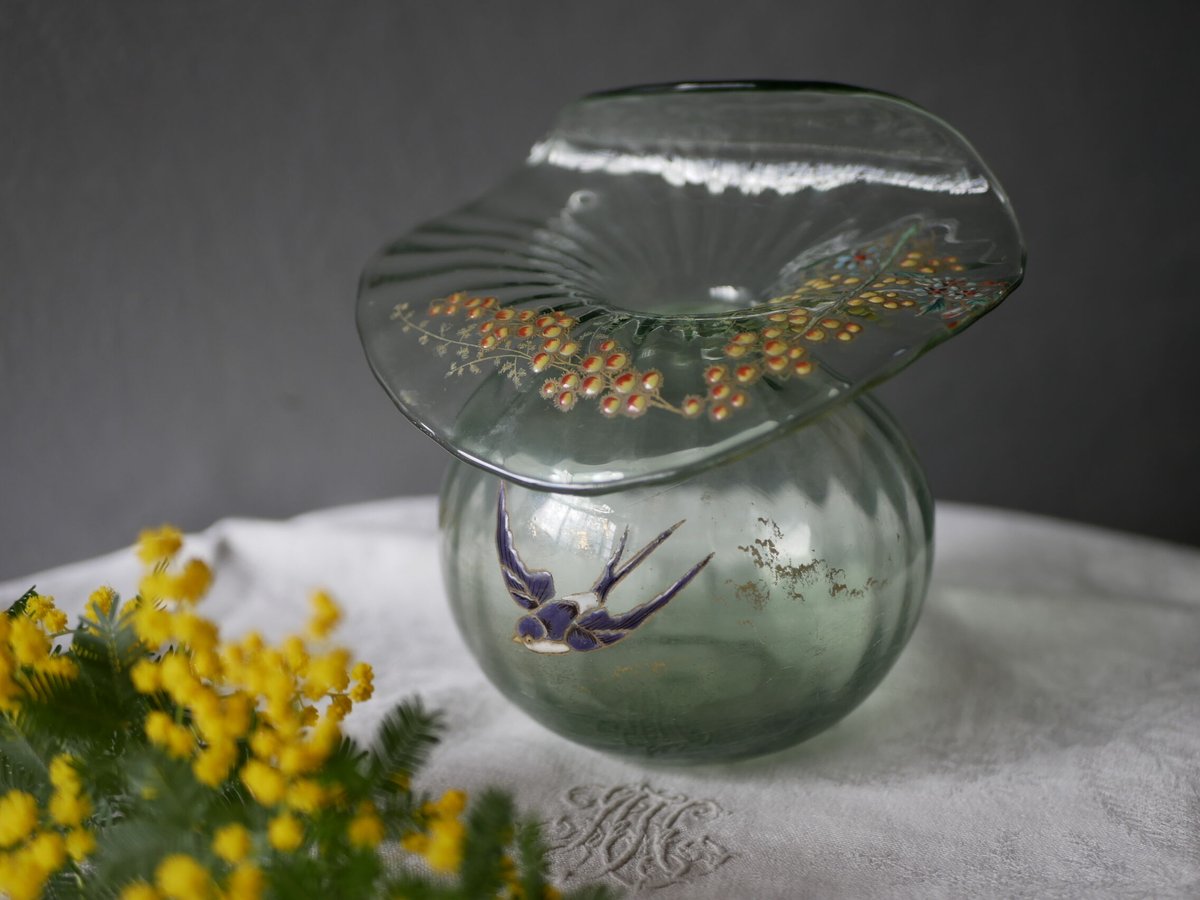フランスアンティーク　ツバメと水玉模様　　エナメルペイントの花瓶 フランスアンティークツバメと水玉模様エナメルペイントの花瓶