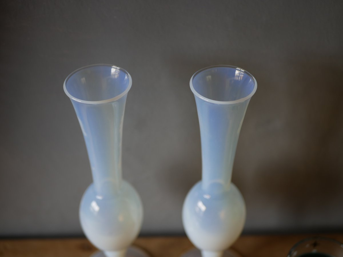 オパリンガラス BLANC フラワーベース フランスアンティーク