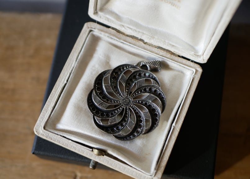 ペンダントトップ　ノットスタイル　フランスアンティーク　アンティークのある暮らし ペンダントトップ ノットスタイル フランスアンティーク アンティーク