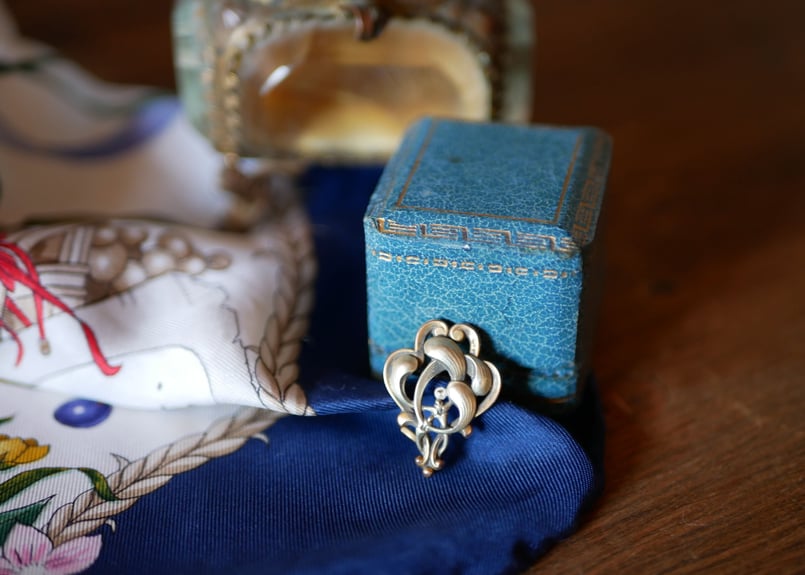 FIX 宿り木 ヤドリギ フランスアンティーク アンティークブローチ