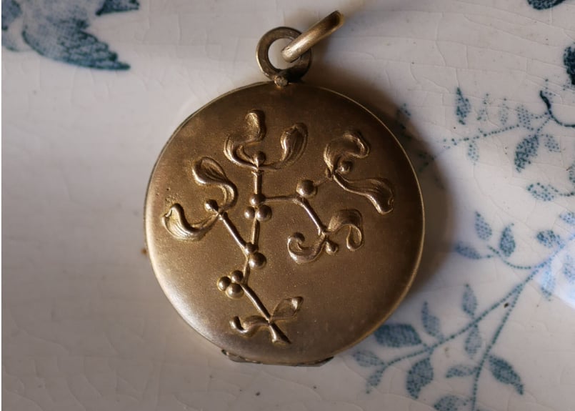 宿り木 PARIS ロケットペンダント フランスアンティーク ネックレス