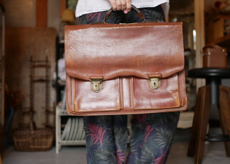 PARISの古いレザーバッグ フランスアンティーク | mamantique