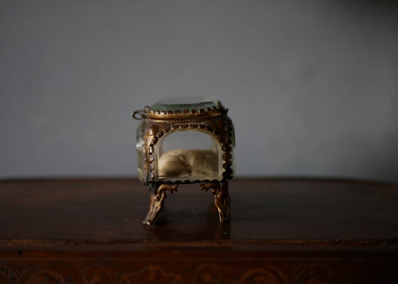 ガラスのアンティークジュエリーボックス フランスアンティーク