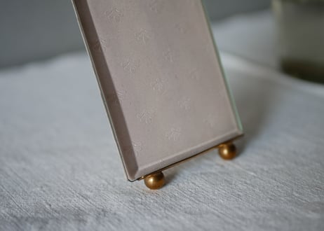 #5 enamel Photo stand