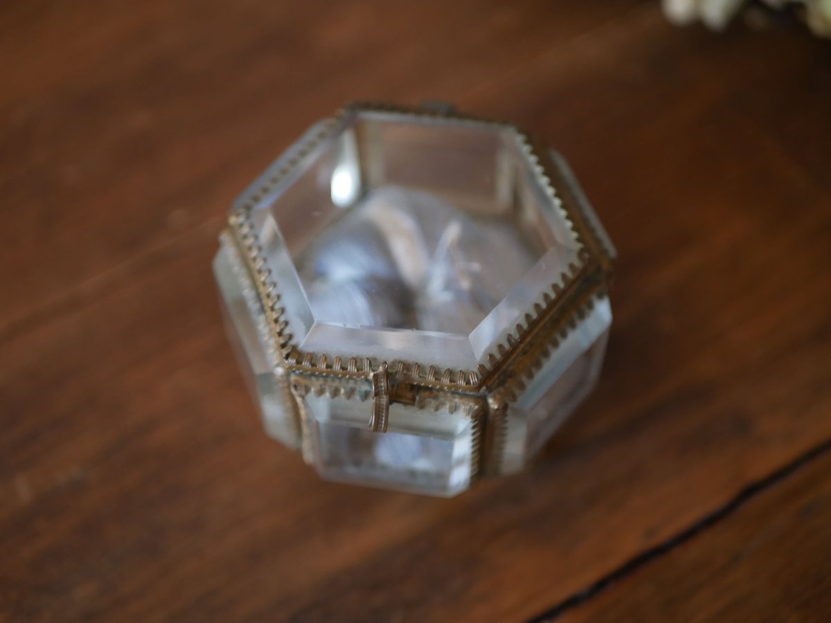 7．フランスアンティーク オルモル ガラスのジュエリーボックス