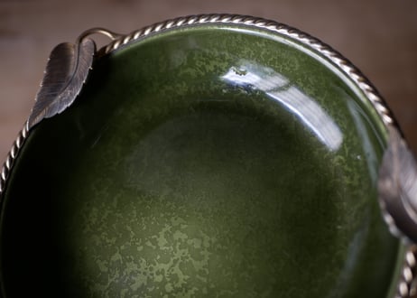深緑のプレート　葉っぱ   フランスアンティーク　ブロカントのある暮らし
