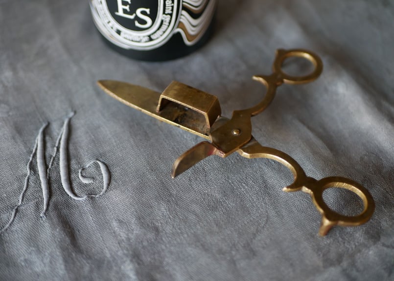 真鍮製 ろうそく消し ハサミ フランス アンティーク フランス キャンドル スナッファー ハサミ型 ローソク 火消し 真鍮製