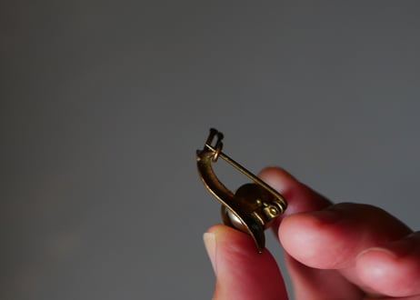 カタツムリ　ヴィンテージブローチ　ブロカントのある暮らし　ブロカント
