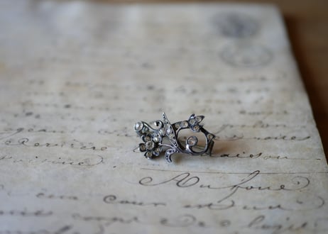 純銀　ラインストーンのブローチ　アールヌーボー　フランスアンティーク　アクセサリー