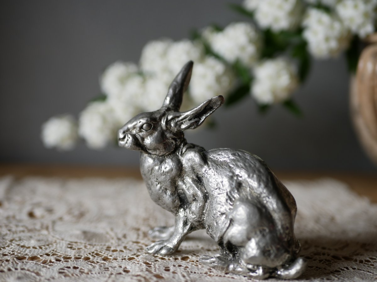 フランスブロカントレアな可愛いウサギのパニエ