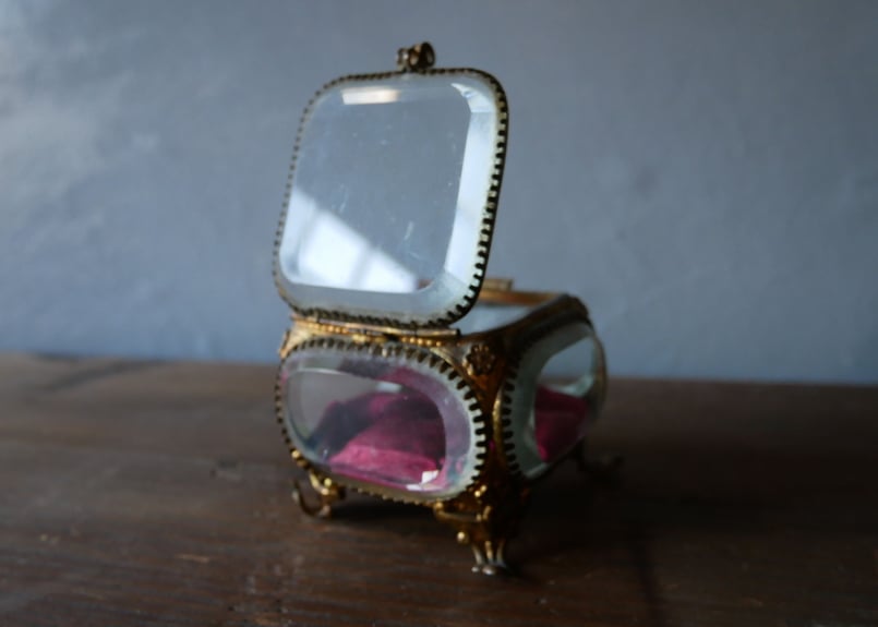 フランスアンティーク 厚いガラスのジュエリーボックス | mamantique