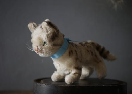 シュタイフ　ドイツヴィンテージ　猫　ねこ　アンティークのある生活　ぬいぐるみ