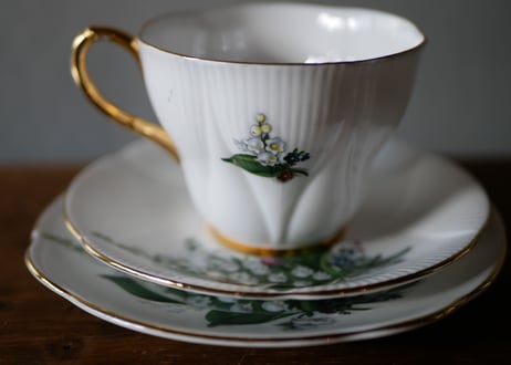 Royal Imperial ロイヤルインペリアル トリオ 英国ヴィンテージ　カップ＆ソーサー