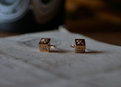 FE-05  antique 18K dormeuse shamrock earring