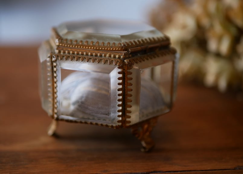 7．フランスアンティーク オルモル ガラスのジュエリーボックス