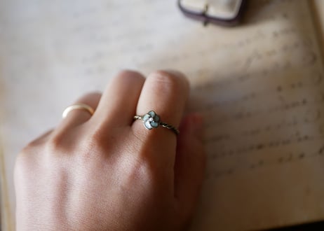 小さな花の指輪 フランスアンティーク vintage ブロカント