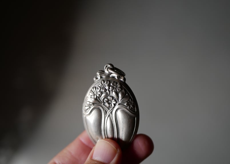 シャトレーンアイテム スライドミラー コンパクトミラー フランス