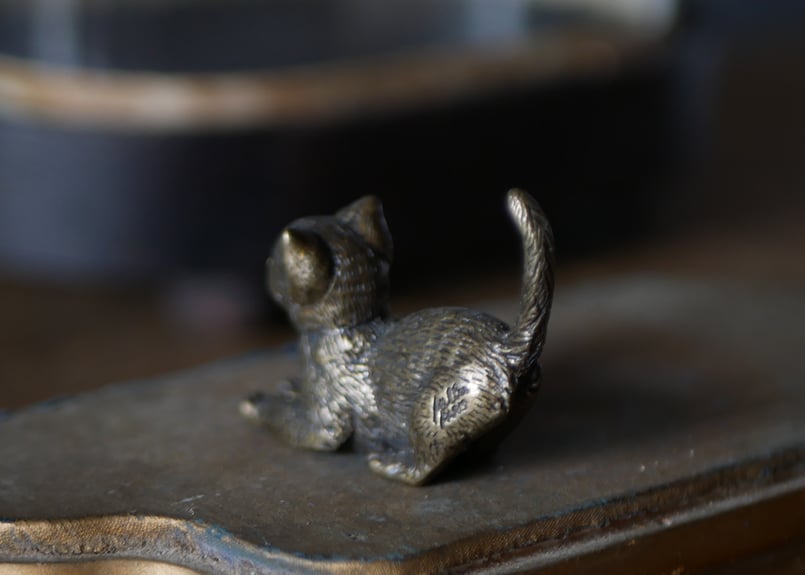 ブロンズ製 猫 オブジェ パリ フランスアンティーク アンティークの